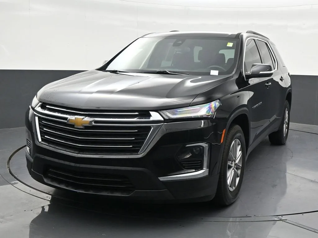 2023 Chevrolet Traverse LT Cloth photo 9