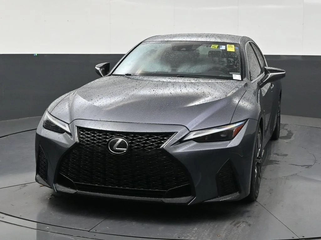 2021 Lexus IS 350 F SPORT photo 8