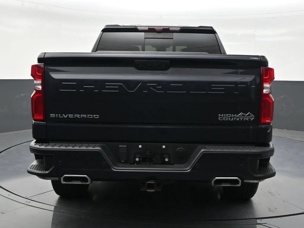 2024 Chevrolet Silverado 1500 High Country photo 4