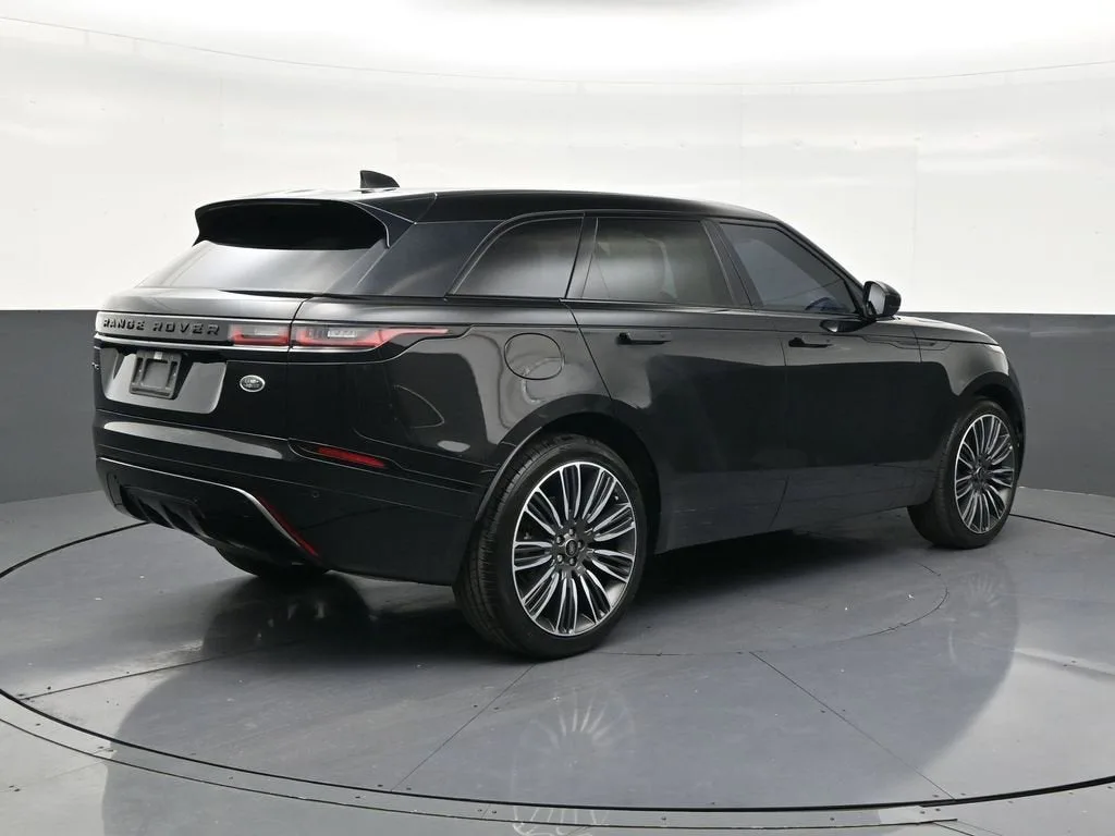 2022 Land Rover Range Rover Velar R-Dynamic S photo 5