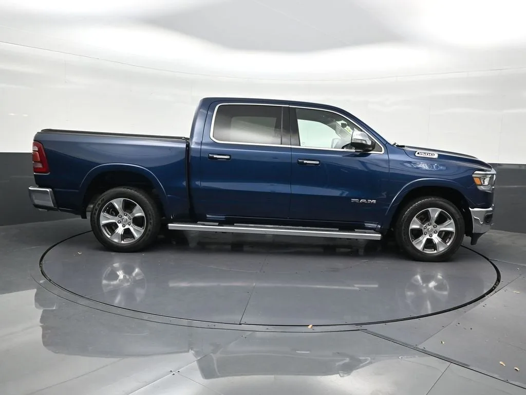 2022 RAM 1500 Laramie Crew Cab 4x2 5'7" Box photo 7