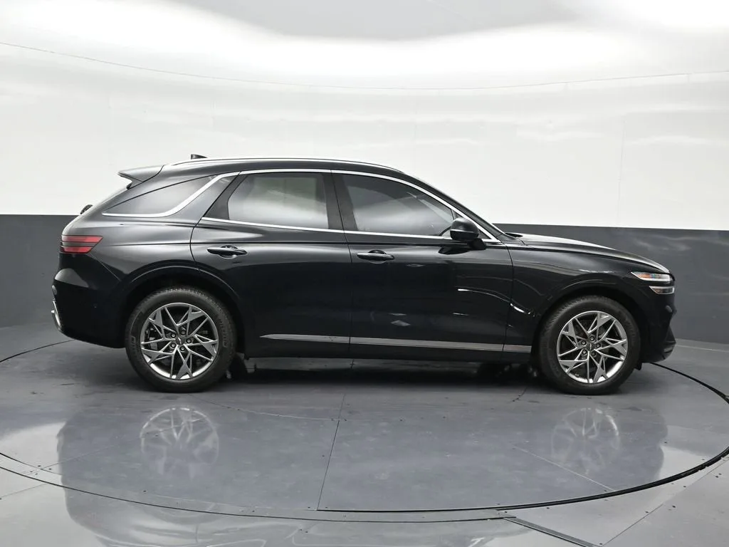 2022 Genesis GV70 2.5T AWD photo 7