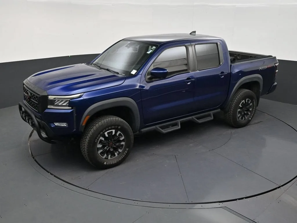 2022 Nissan Frontier Crew Cab PRO-4X 4x4 photo 12