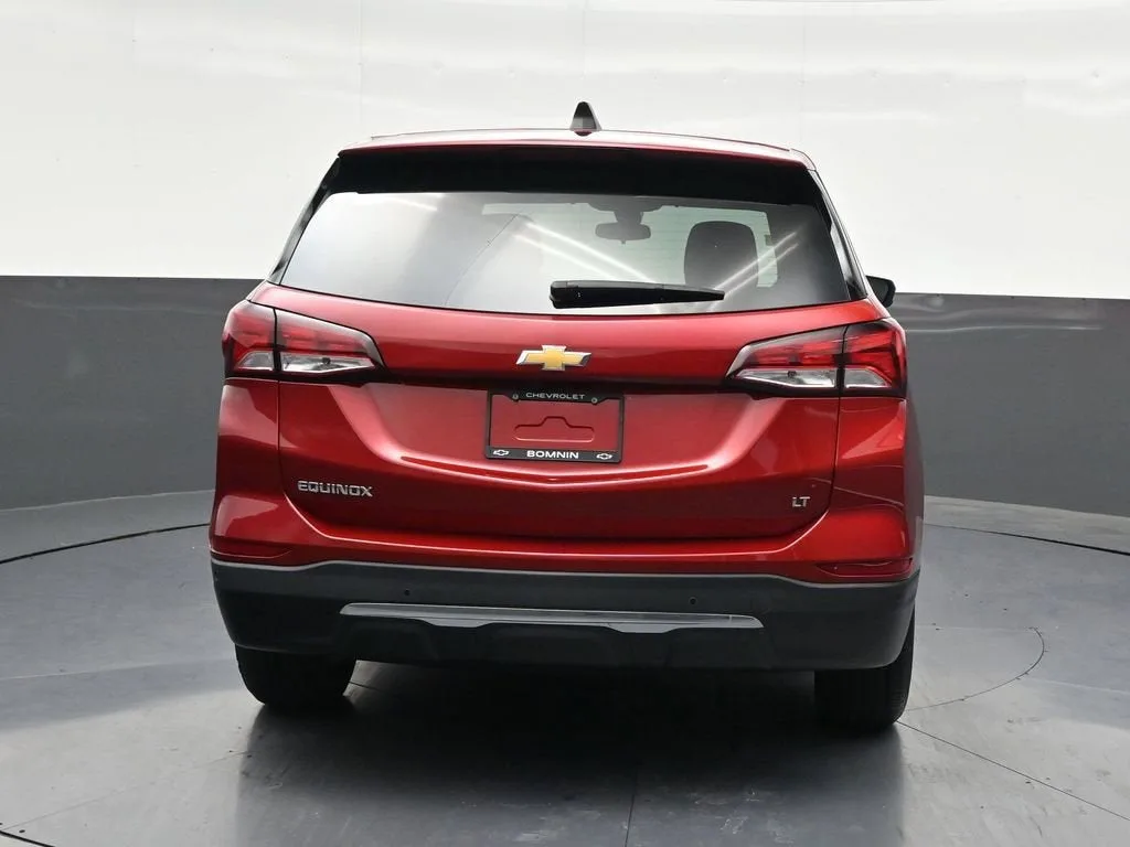 2024 Chevrolet Equinox LT photo 4