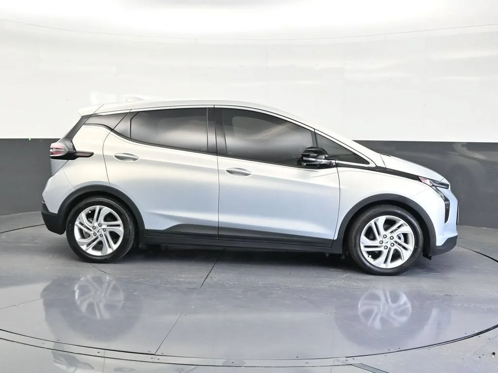 2023 Chevrolet Bolt EV 1LT photo 6