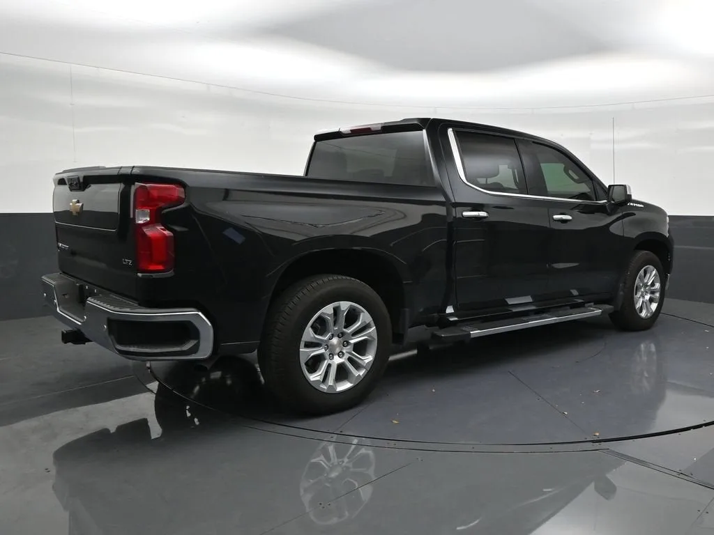 2026 Chevrolet Silverado 1500 LTZ photo 5