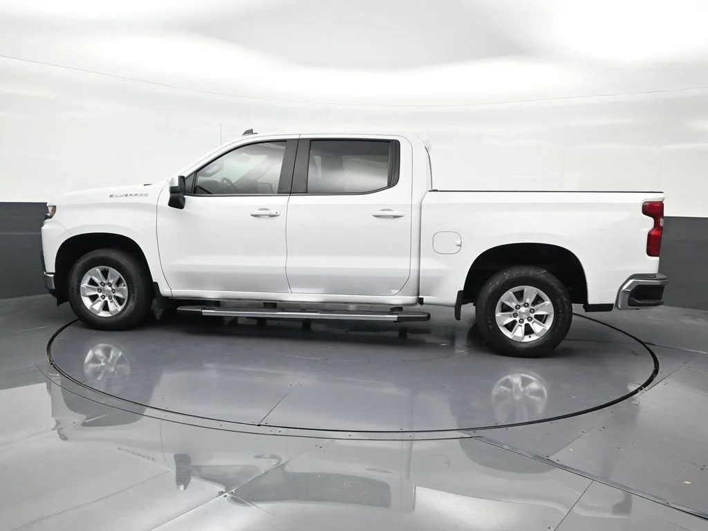 2022 Chevrolet Silverado 1500 LTD LT photo 2