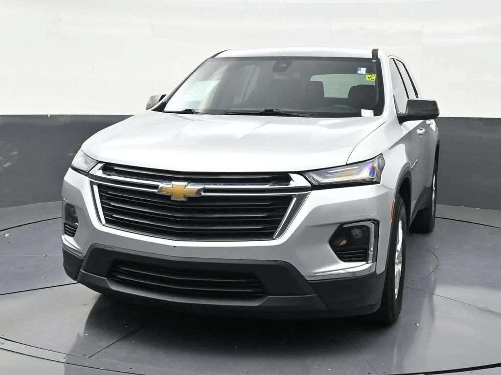 2022 Chevrolet Traverse LS photo 8