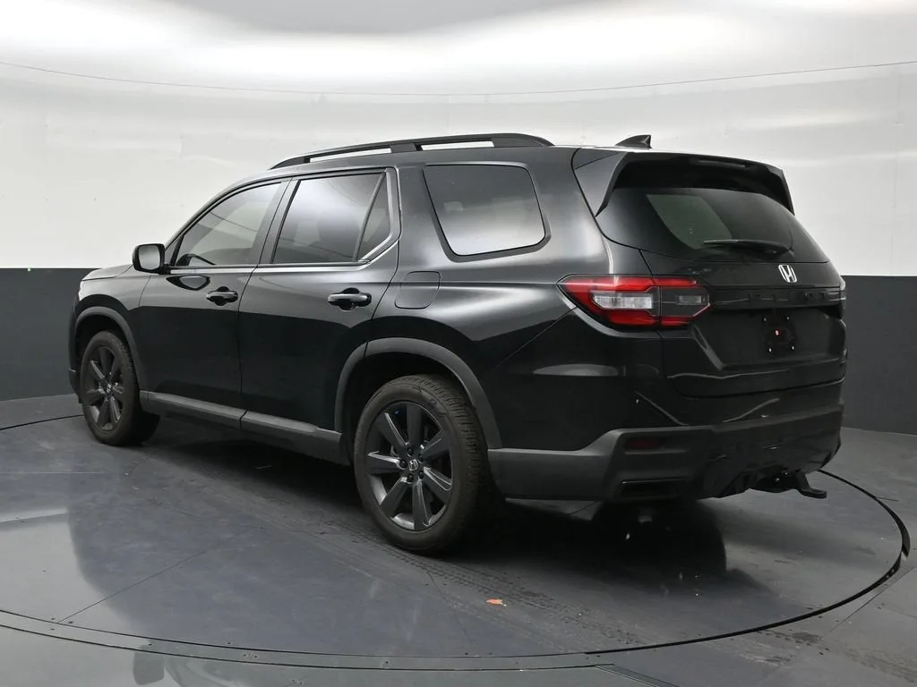 2026 Honda Pilot Sport photo 3