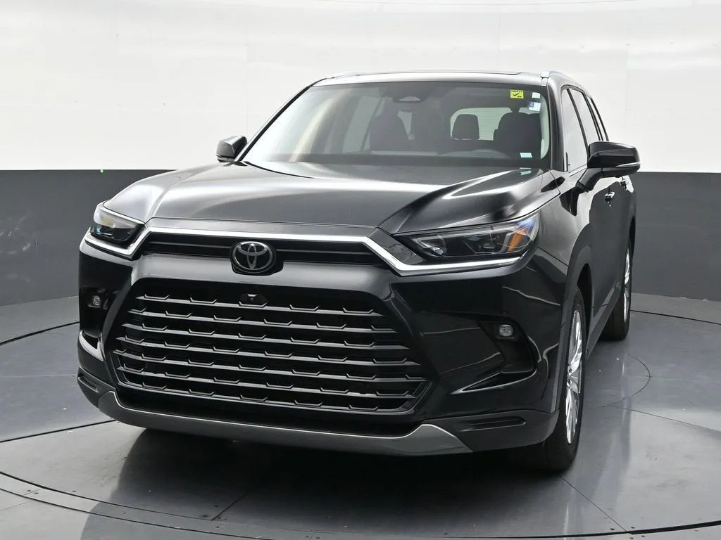 2026 Toyota Grand Highlander Platinum photo 8