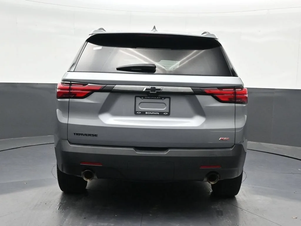 2023 Chevrolet Traverse RS photo 4