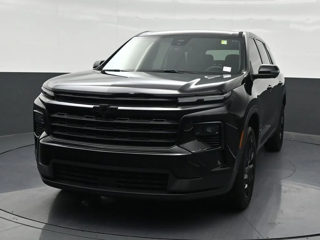 2024 Chevrolet Traverse LS photo 9