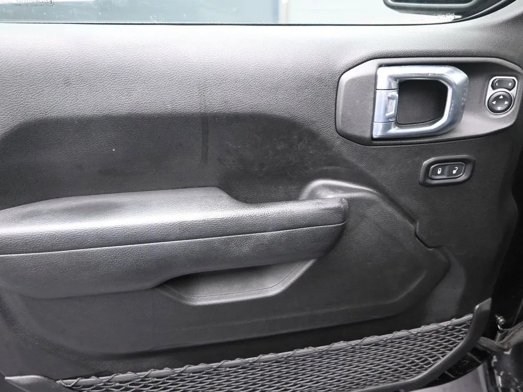 2022 Jeep Wrangler Sport S photo 12