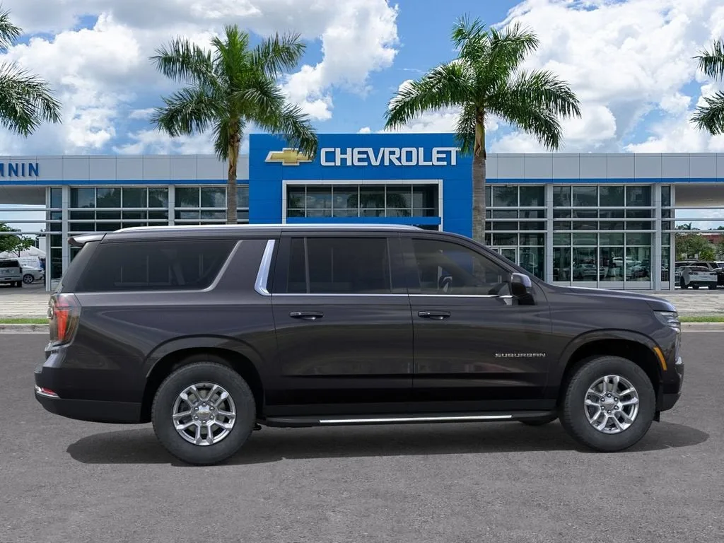2026 Chevrolet Suburban LT photo 7