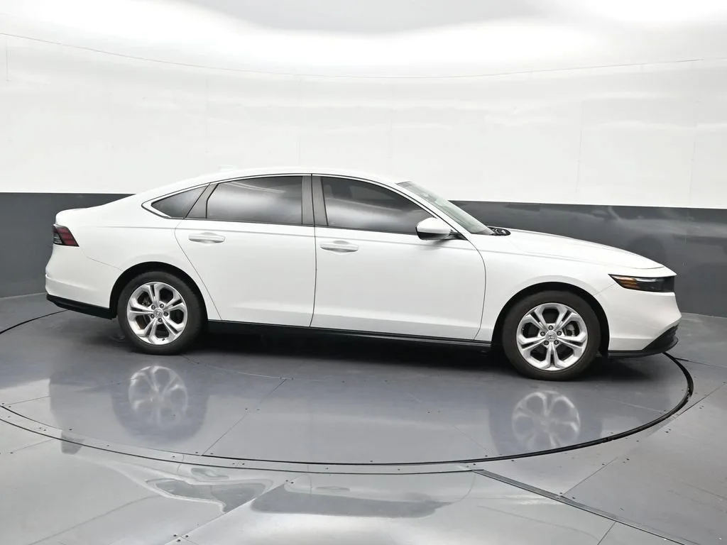 2024 Honda Accord Sedan LX photo 6