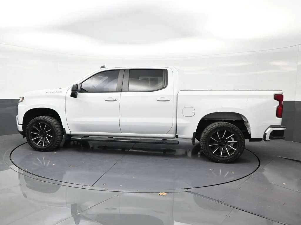 2021 Chevrolet Silverado 1500 RST photo 2