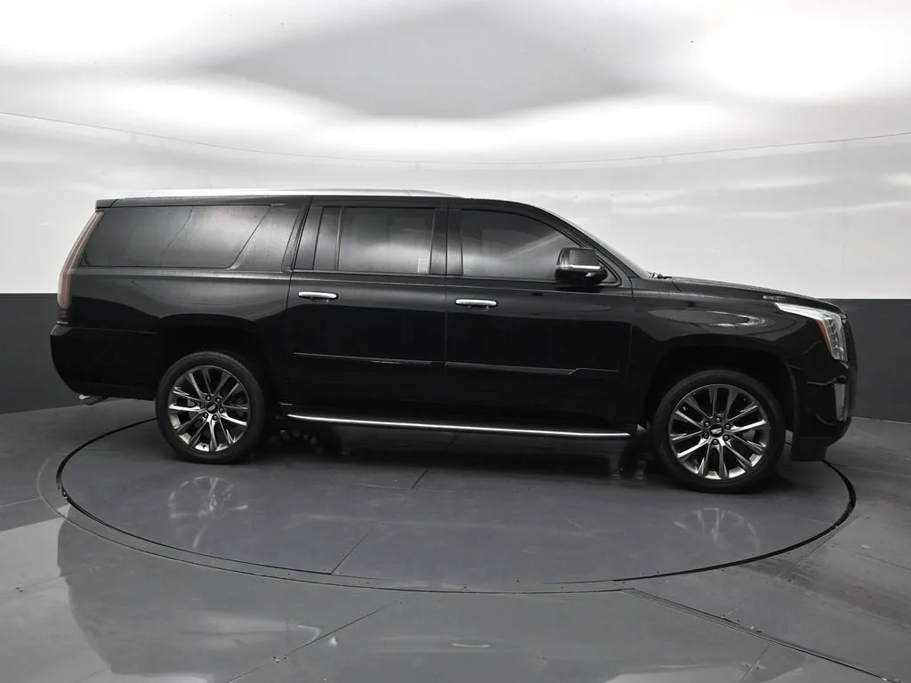 2020 Cadillac Escalade ESV Luxury photo 6
