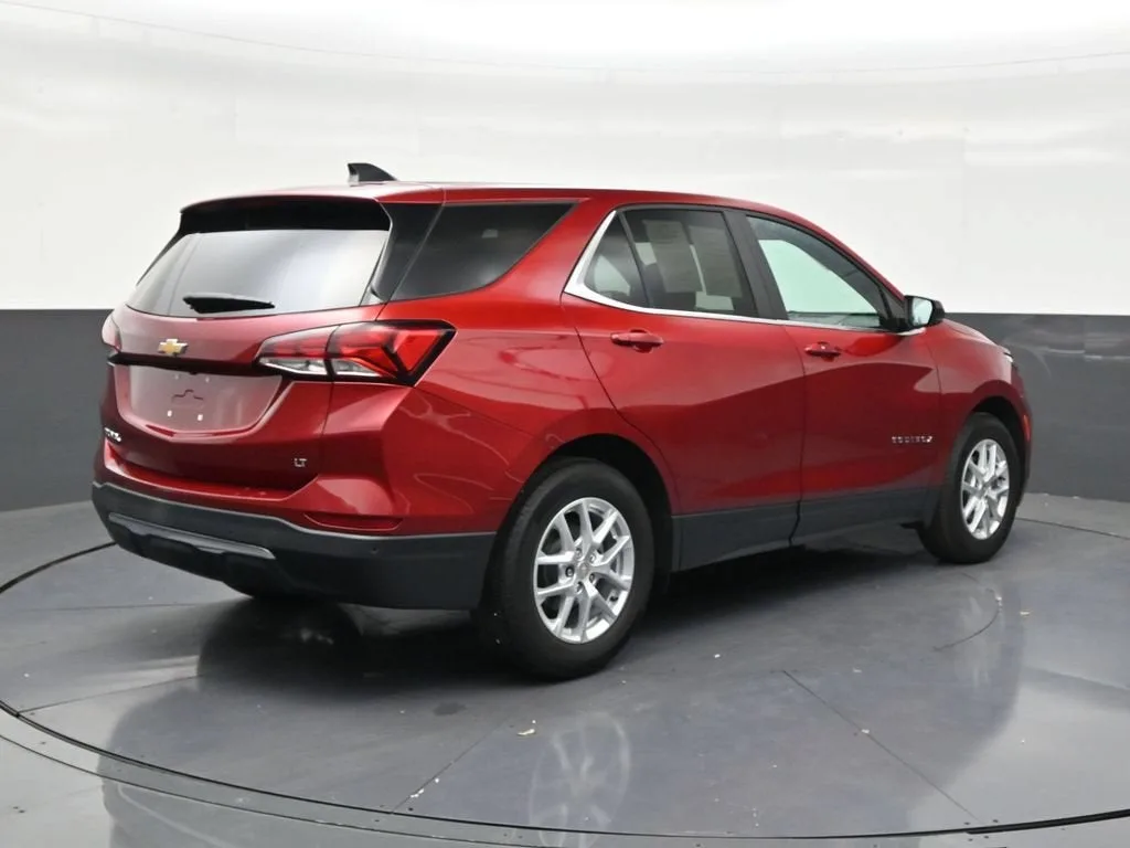 2023 Chevrolet Equinox LT photo 5