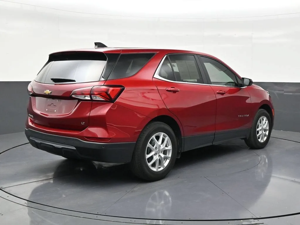 2024 Chevrolet Equinox LT photo 5