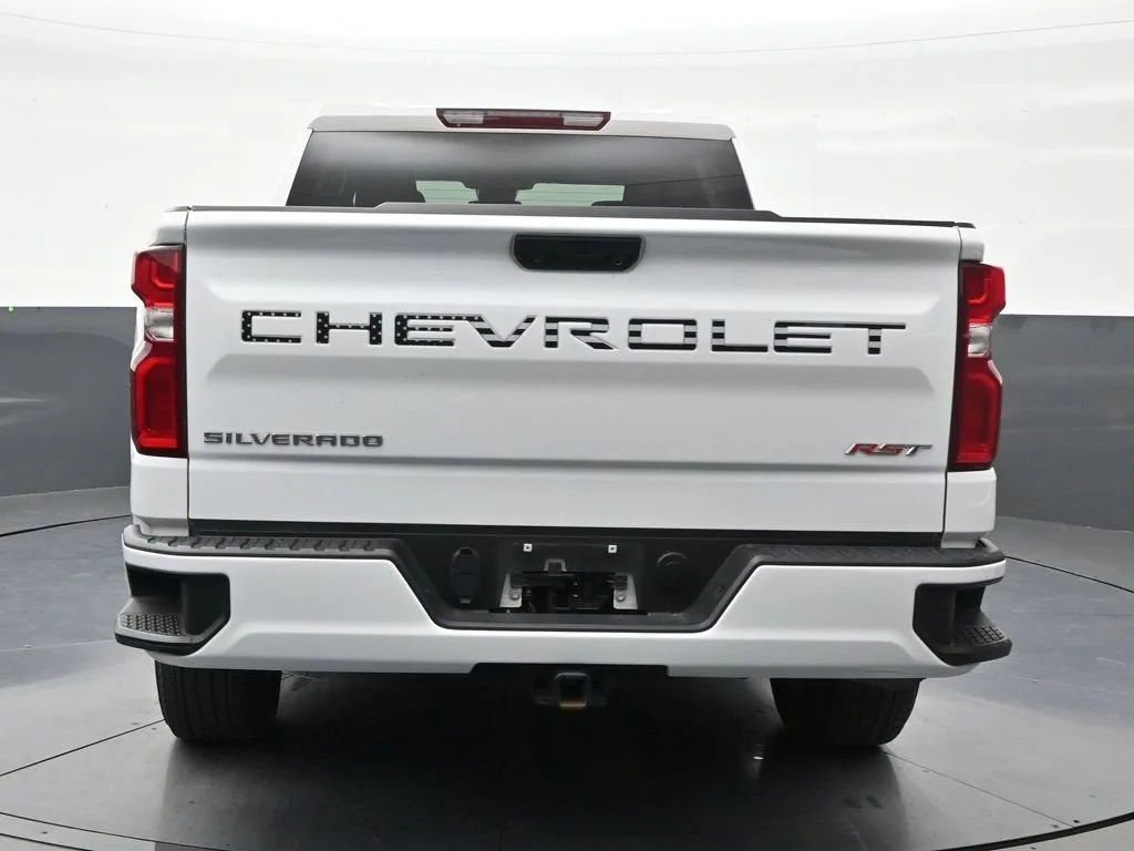 2024 Chevrolet Silverado 1500 RST photo 4