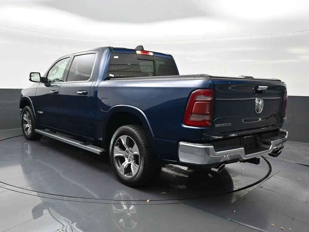 2022 RAM 1500 Laramie Crew Cab 4x2 5'7" Box photo 3