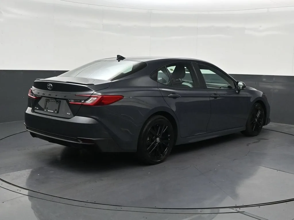 2026 Toyota Camry LE photo 5