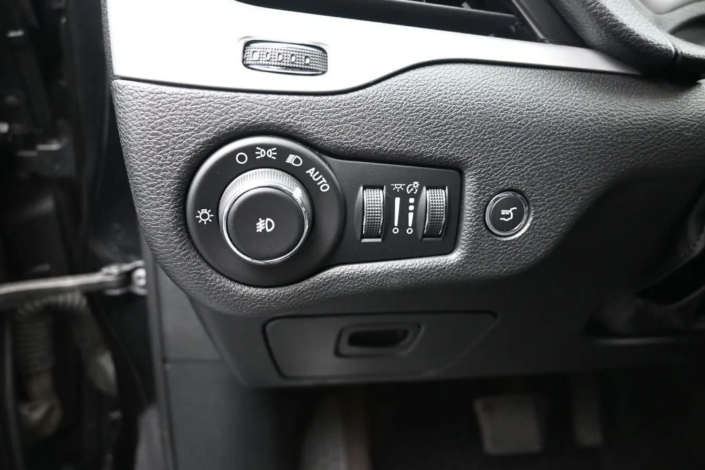 2017 Jeep Cherokee Trailhawk photo 12