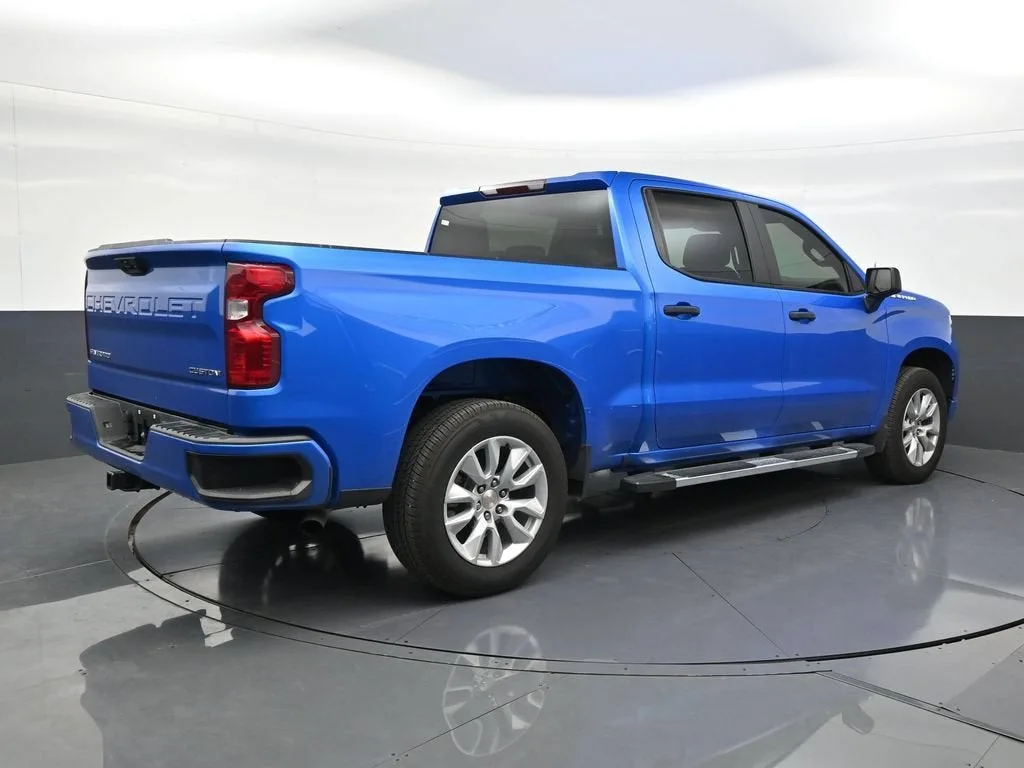 2025 Chevrolet Silverado 1500 Custom photo 5