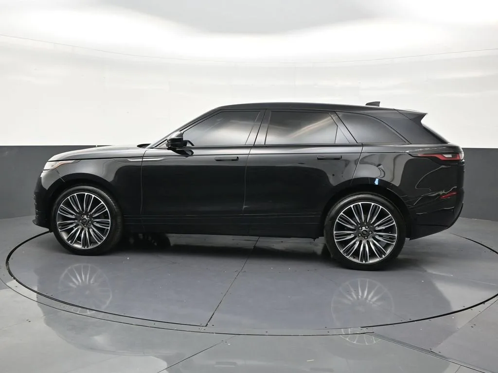 2022 Land Rover Range Rover Velar R-Dynamic S photo 2