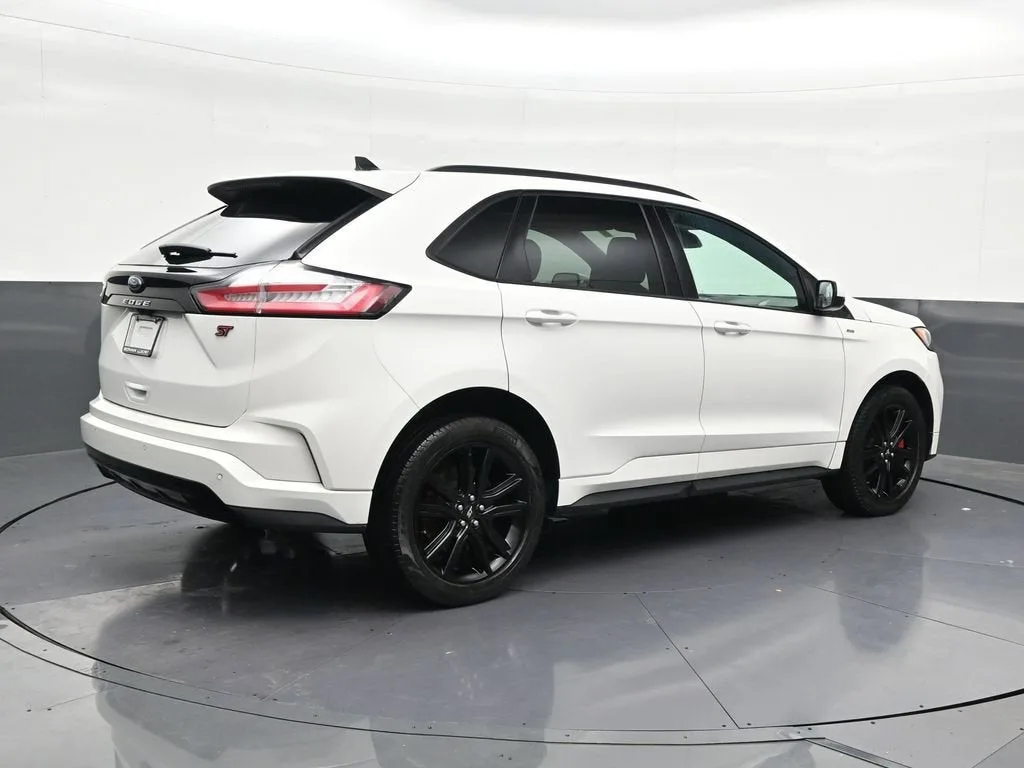 2024 Ford Edge ST-Line photo 5