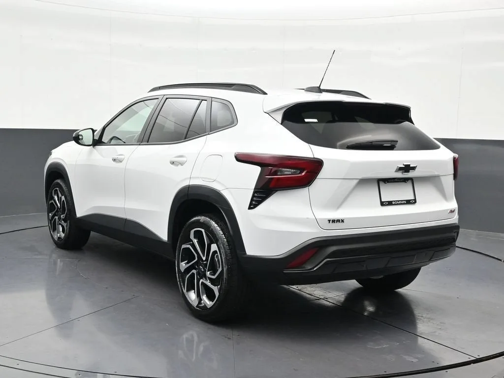 2025 Chevrolet Trax 2RS photo 3