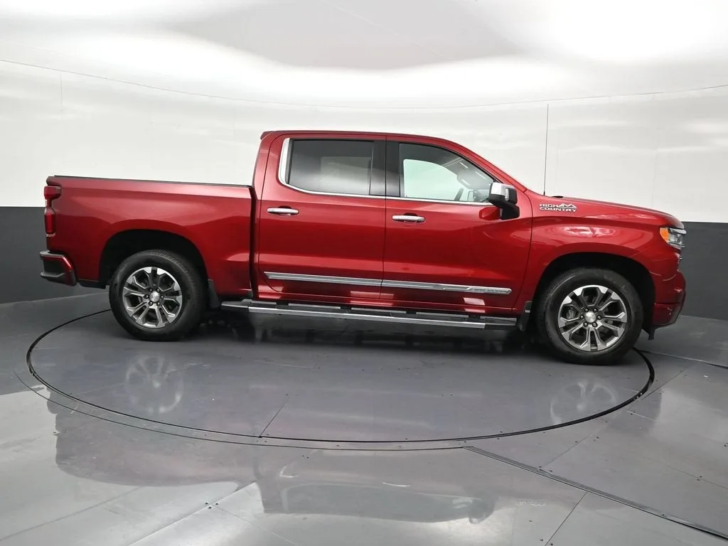 2024 Chevrolet Silverado 1500 High Country photo 7