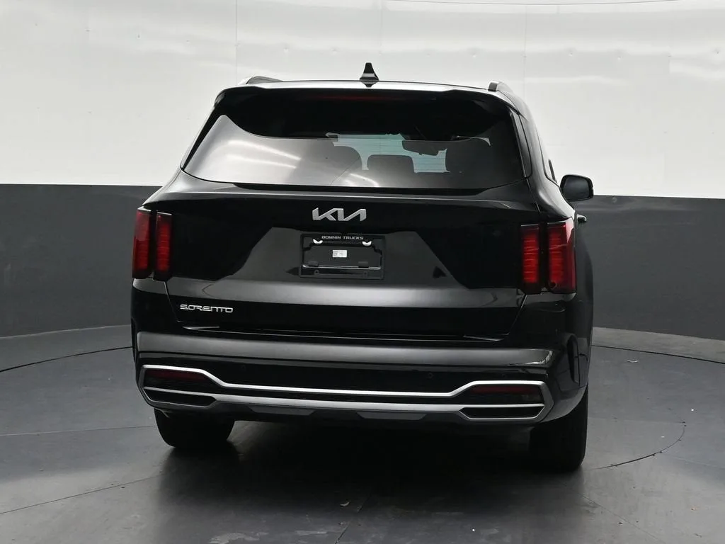 2023 Kia Sorento S photo 4