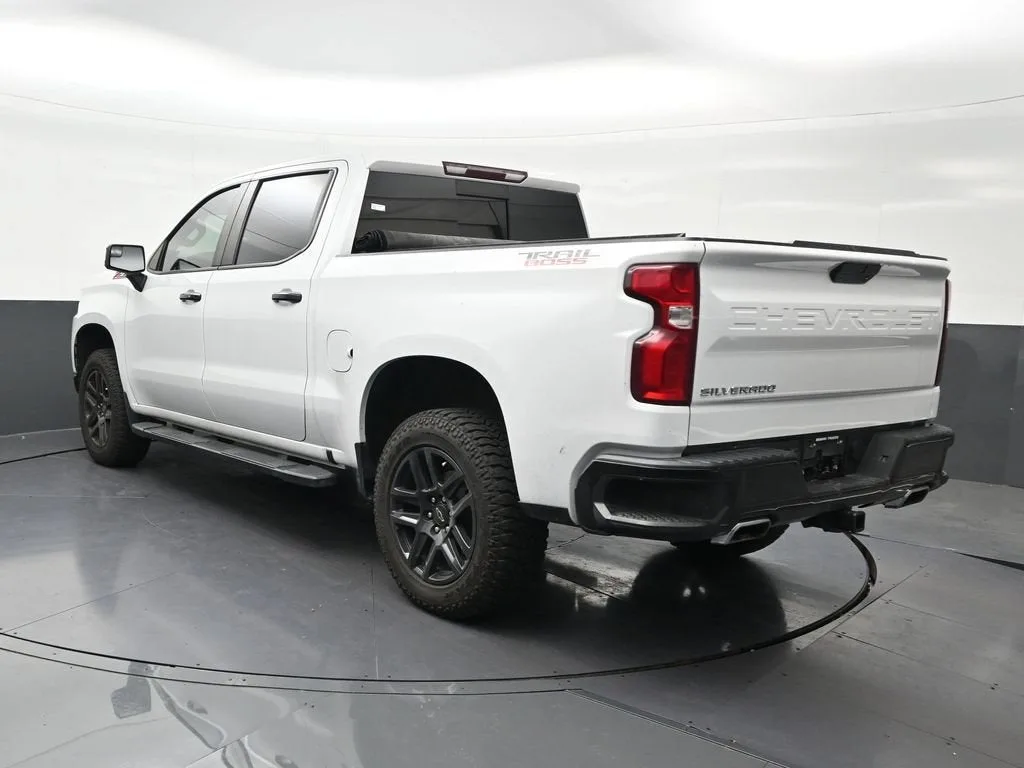 2021 Chevrolet Silverado 1500 LT Trail Boss photo 3