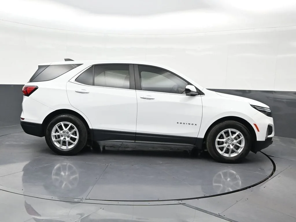 2024 Chevrolet Equinox LT photo 7