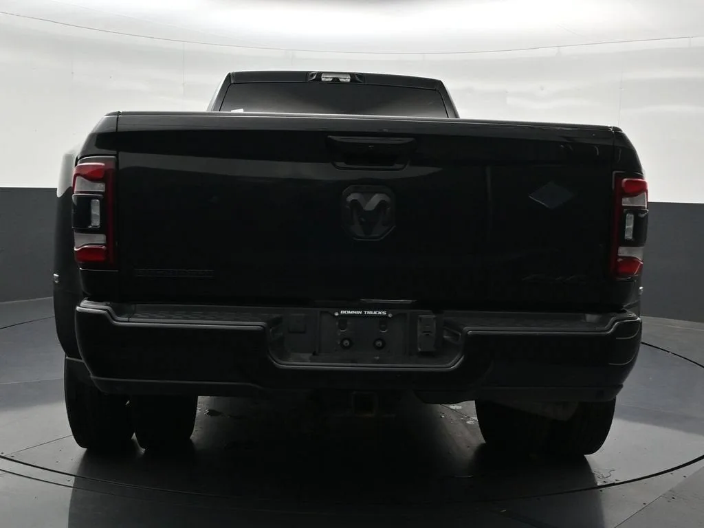2024 RAM 3500 Big Horn Crew Cab 4x4 8' Box photo 4