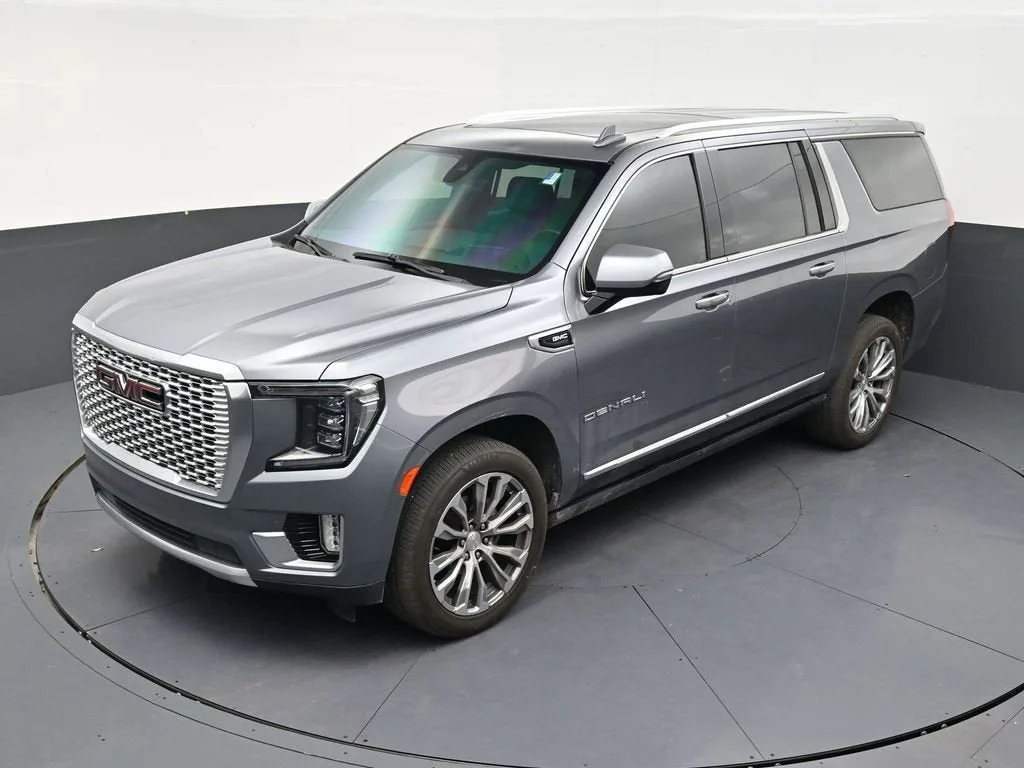 2021 GMC Yukon XL Denali photo 12