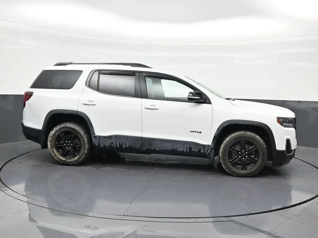 2023 GMC Acadia AT4 photo 7