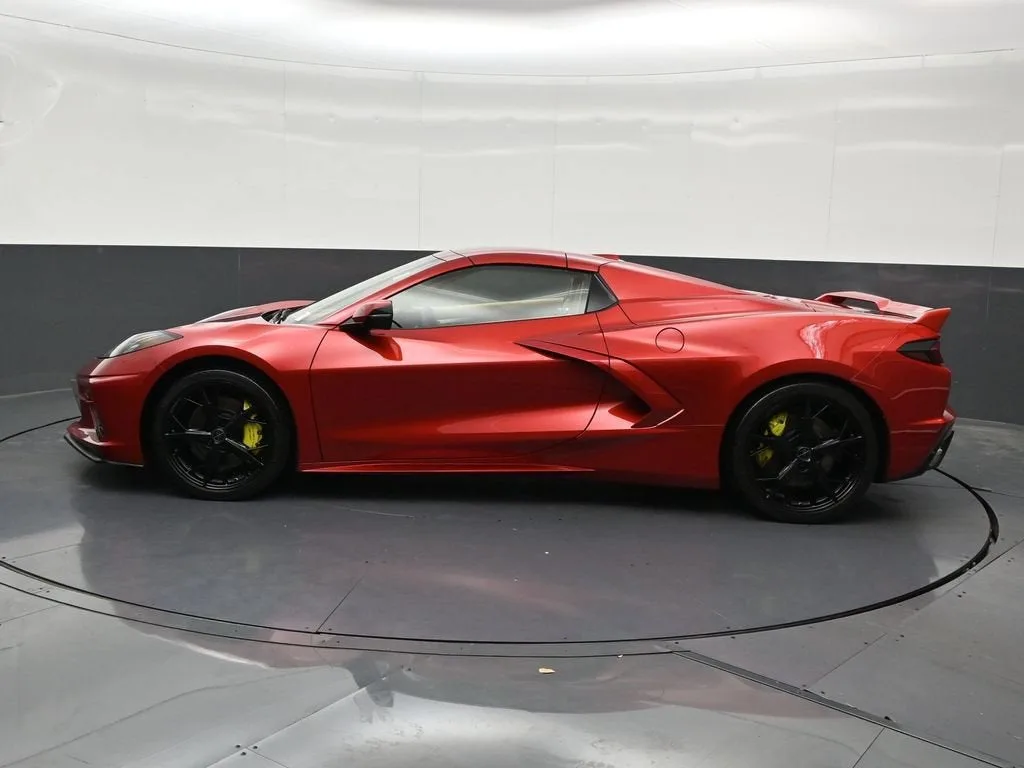 2022 Chevrolet Corvette Stingray 3LT photo 2