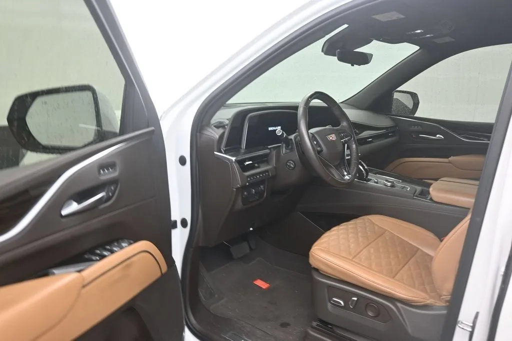2023 Cadillac Escalade 4WD Sport photo 10