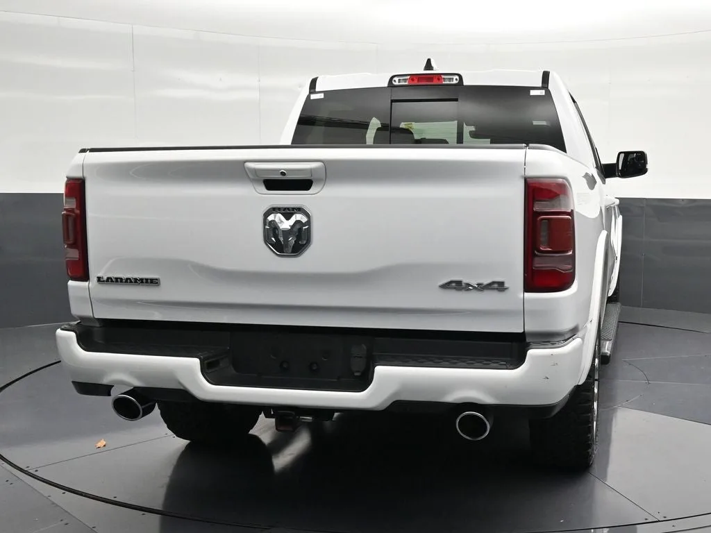 2022 RAM 1500 Laramie photo 2
