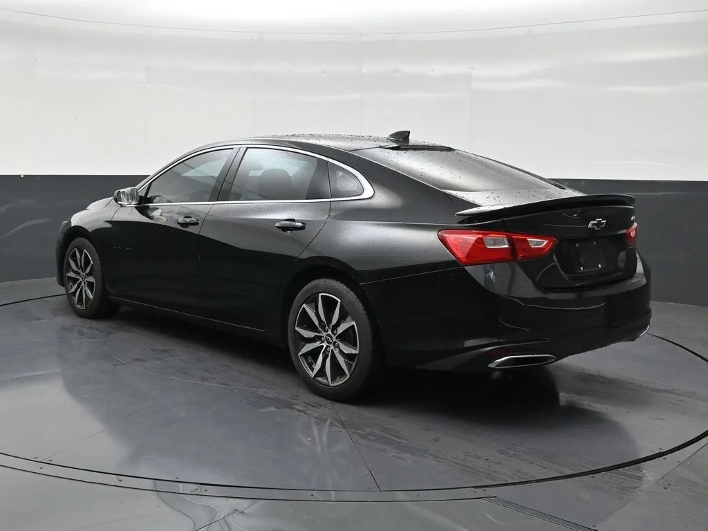 2024 Chevrolet Malibu RS photo 3