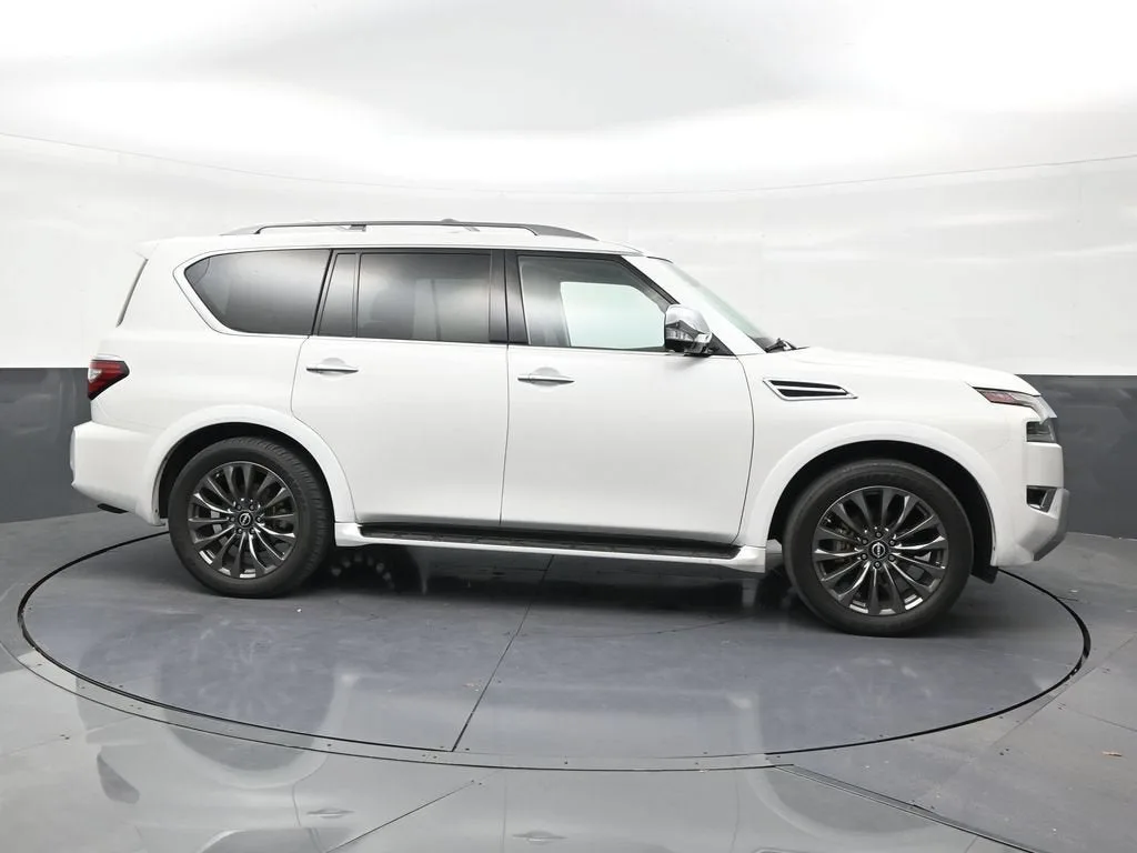 2023 Nissan Armada Platinum 2WD photo 6