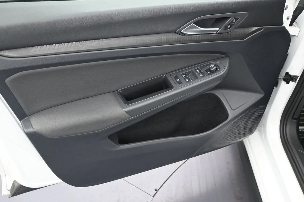 2023 Hyundai Elantra SEL photo 11