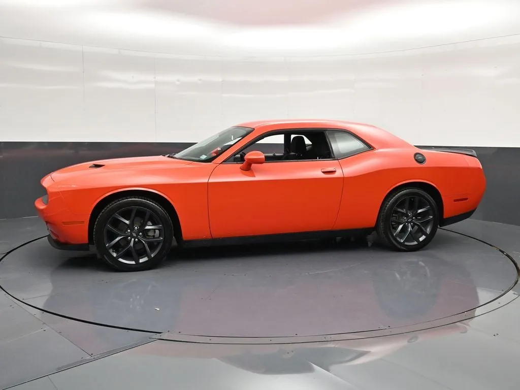 2021 Dodge Challenger SXT photo 7