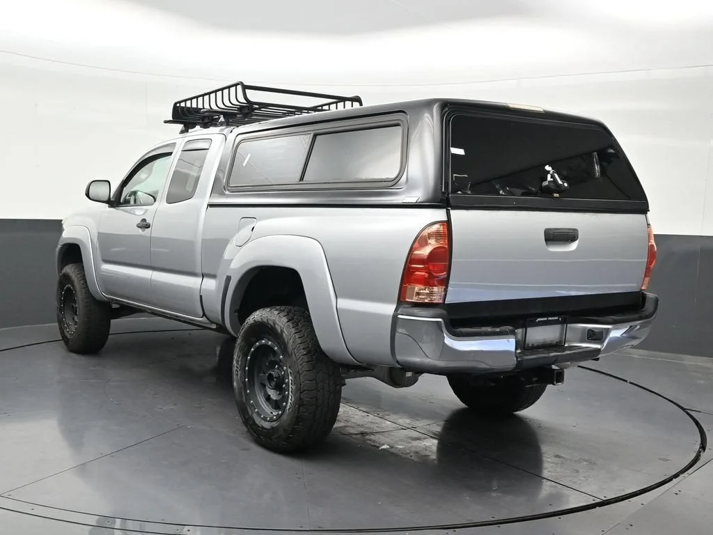 2013 Toyota Tacoma PreRunner V6 photo 3