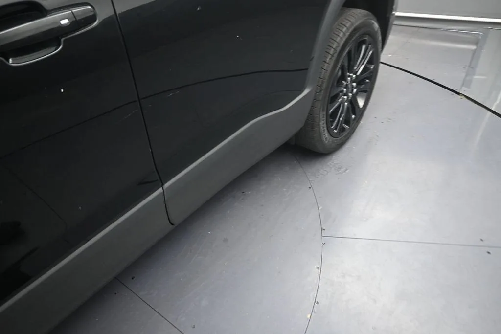 2023 GMC Acadia SLT photo 11