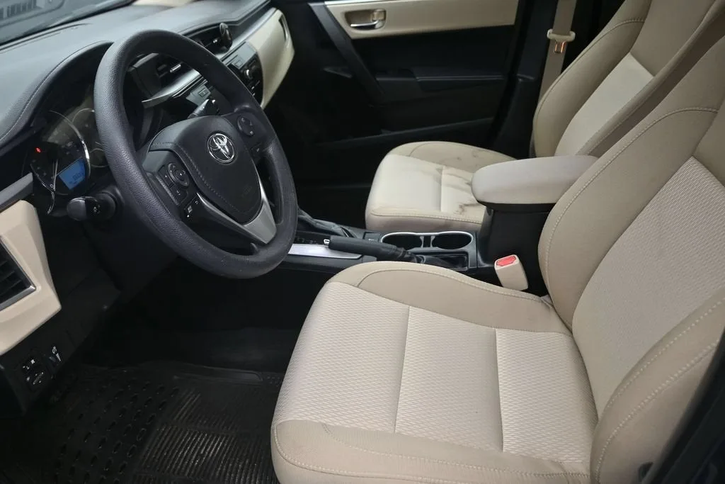 2015 Toyota Corolla L photo 12