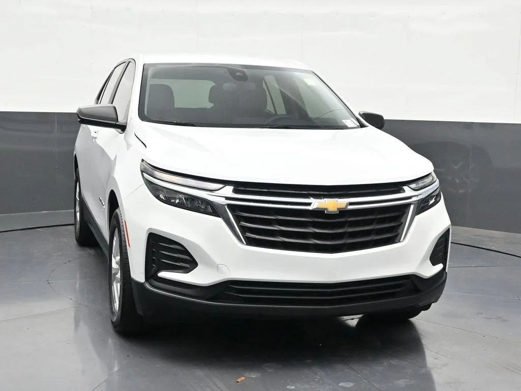 2024 Chevrolet Equinox LS photo 8