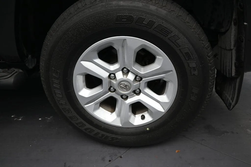 2022 Toyota 4Runner SR5 photo 10